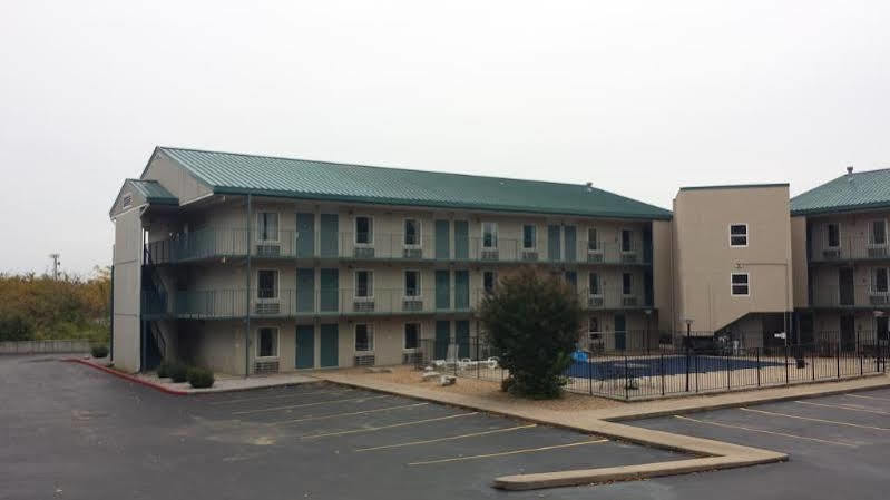 Days Inn By Wyndham Harrison Luaran gambar
